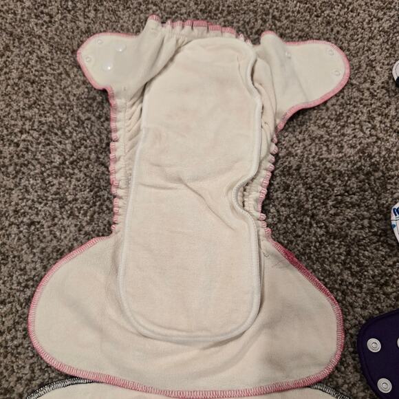 Bundle of 5 Elinfant Cloth Diapers - 2 All in One & 3 Covers (No Inserts) - Picture 6 of 10